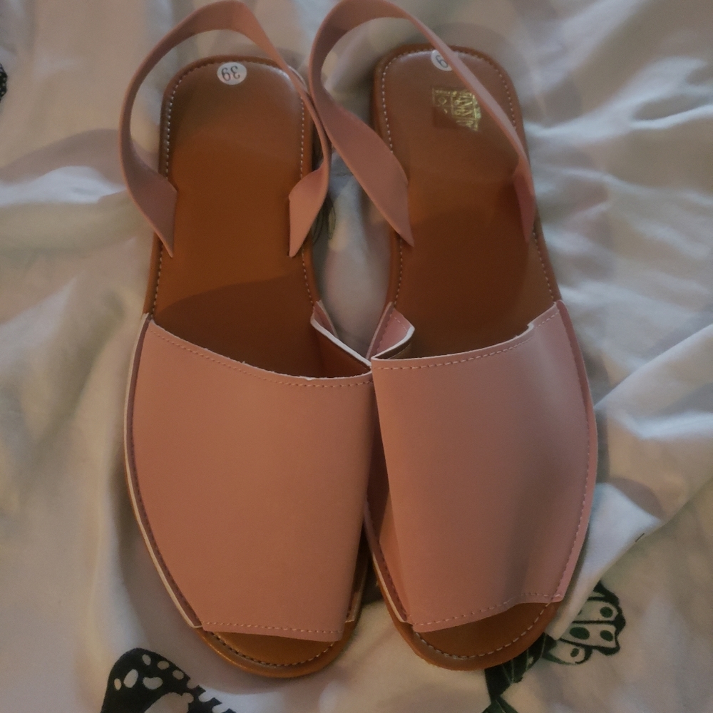 Dusty rose/pink sandals